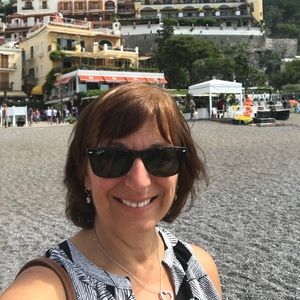 Meet your Posher, Sharon